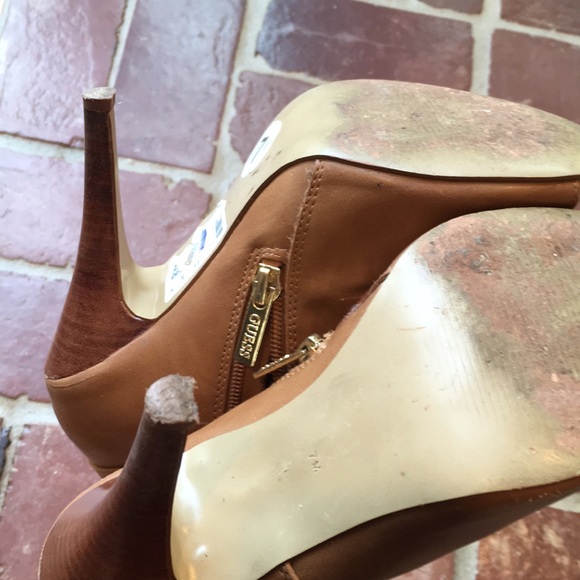 Guess Booties - Picture 7 of 8